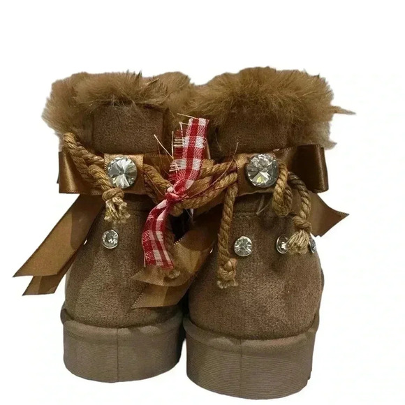 Forever Link Girls Faux Suede Soft Winter Warm Ankle Boots with Fur Lining - Picture 2 of 7